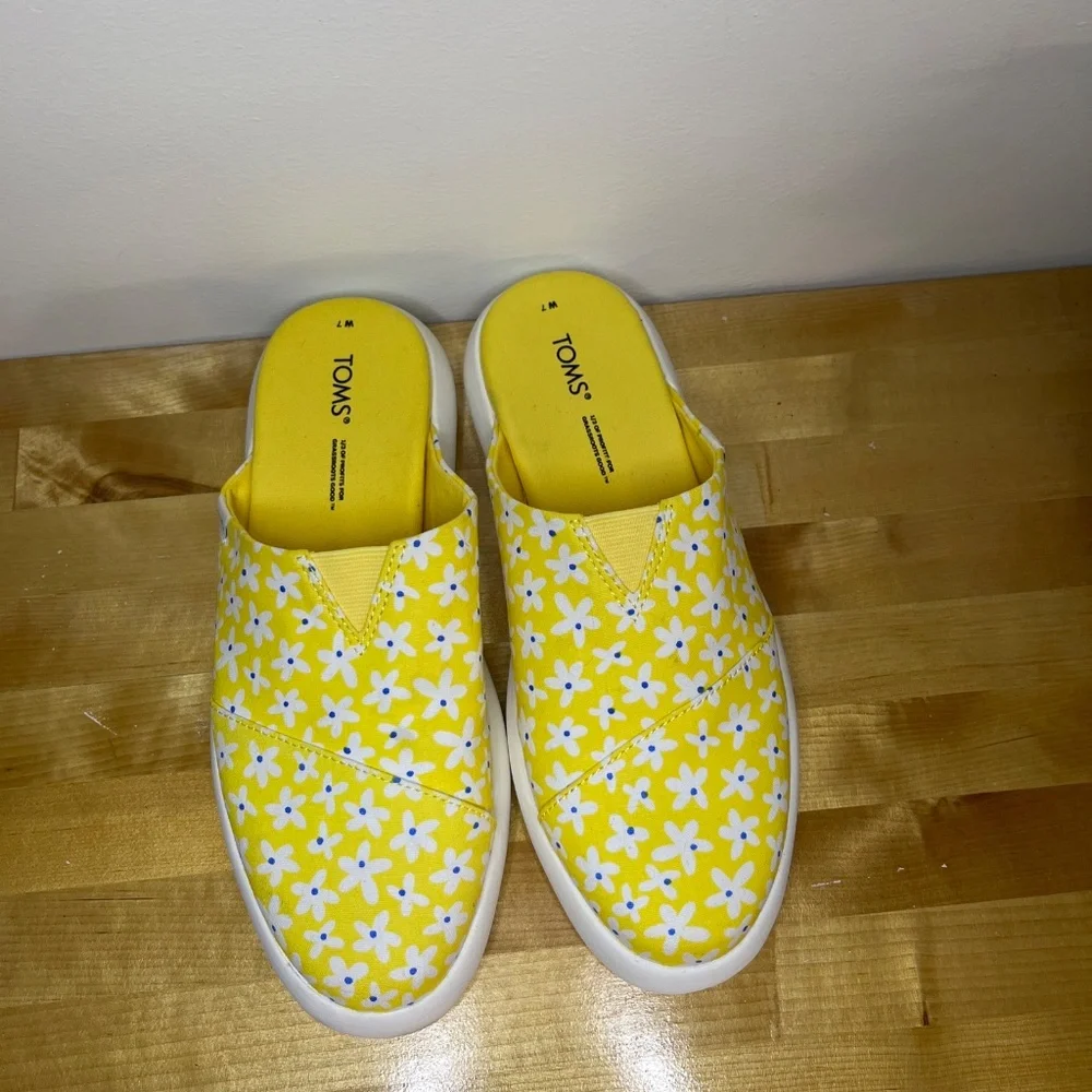 TOMS Alpargata Mallow Mule Yellow With White Daisy Print Women's Size 7 - Picture 3 of 7